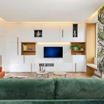 Moon River Luxury Apartment