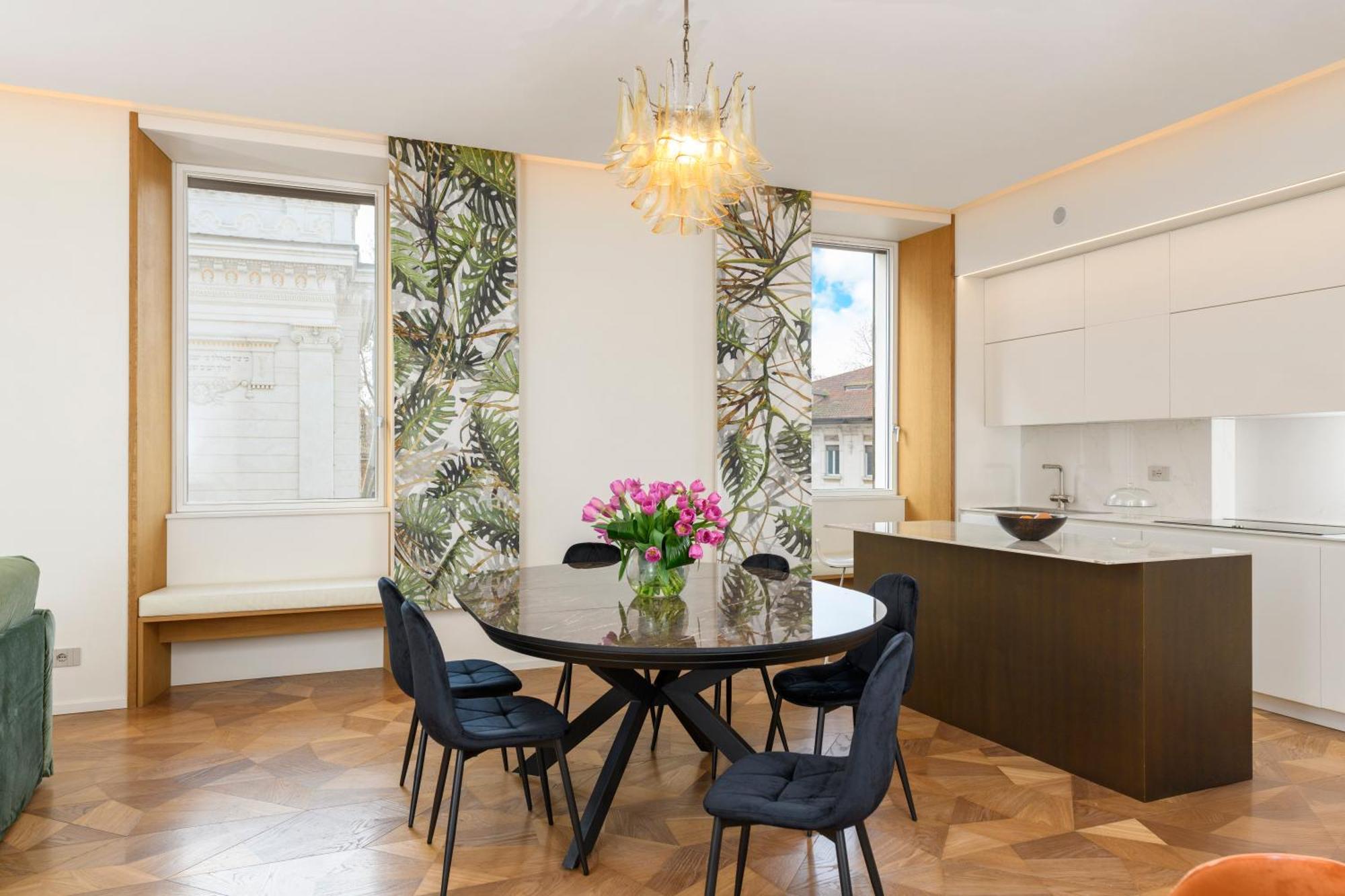 Moon River Luxury Apartment *